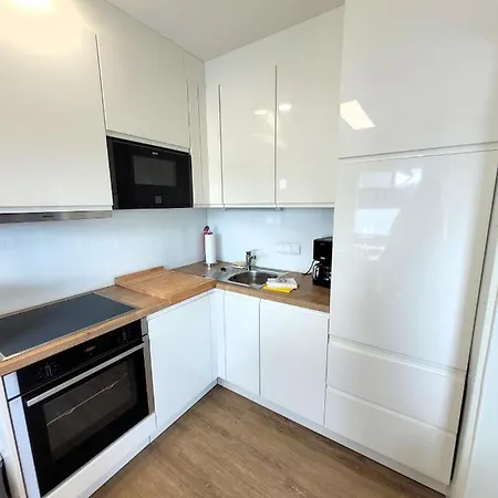 Apartment 21124 *