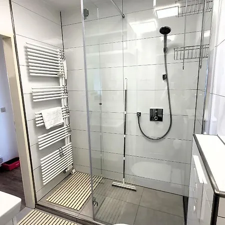 Apartment 21124 *
