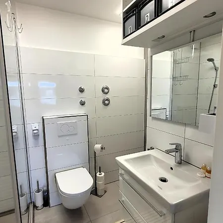 21124 Apartment *